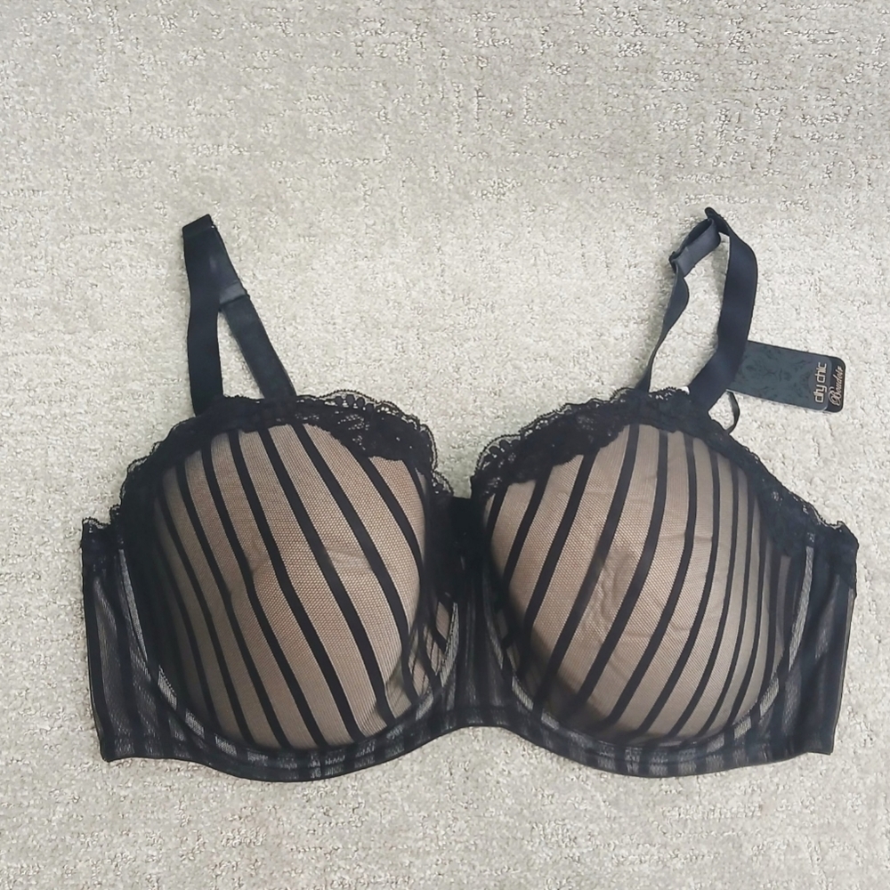 44F GORGEOUS City Chic Underwire Bra Satin band with sheer mesh ove nude cup NWT